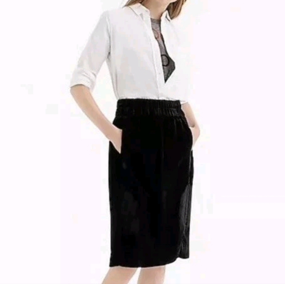 J Crew Woman's Black Classic Luxe Velvet Pull-On Skirt